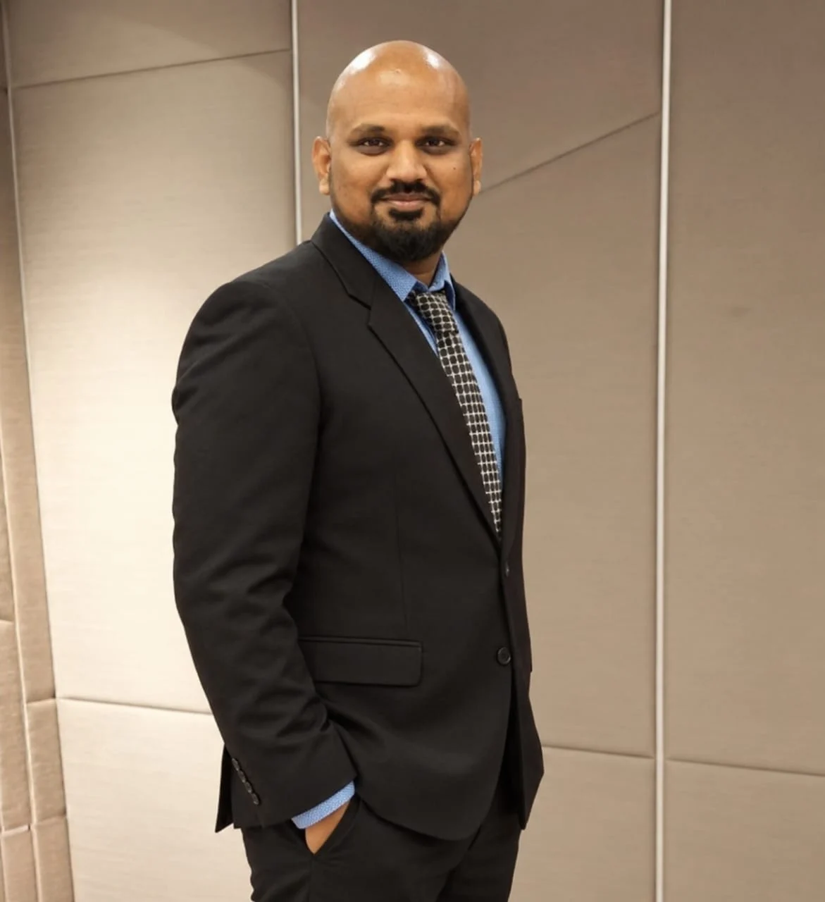 BALAMURUGAN KESAVAN — retrato aprobado