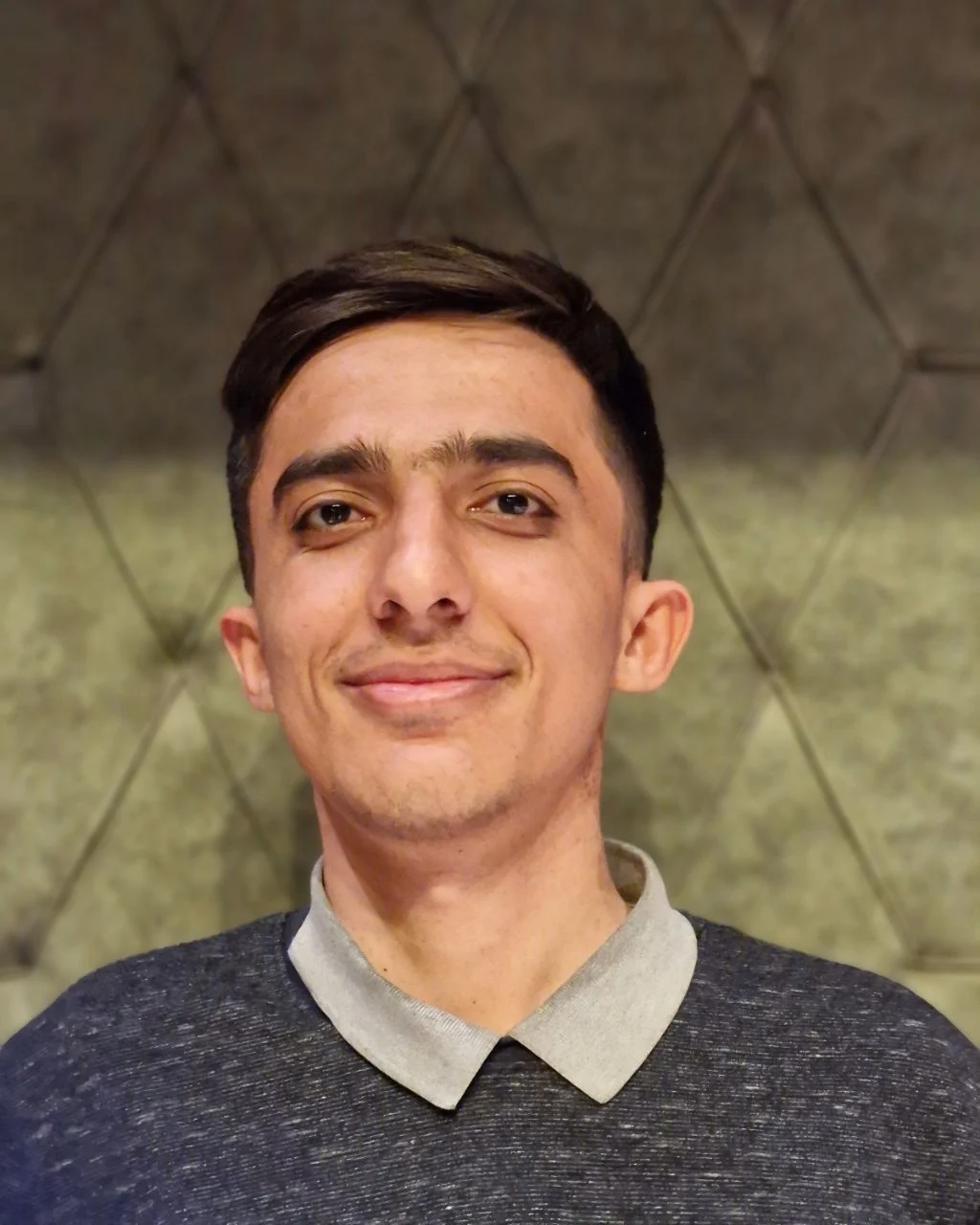 Arvin Salavati — retrato aprobado